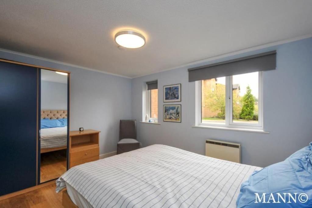 Morden Flat Close To Dlr Station With Free Parking Londyn Zewnętrze zdjęcie
