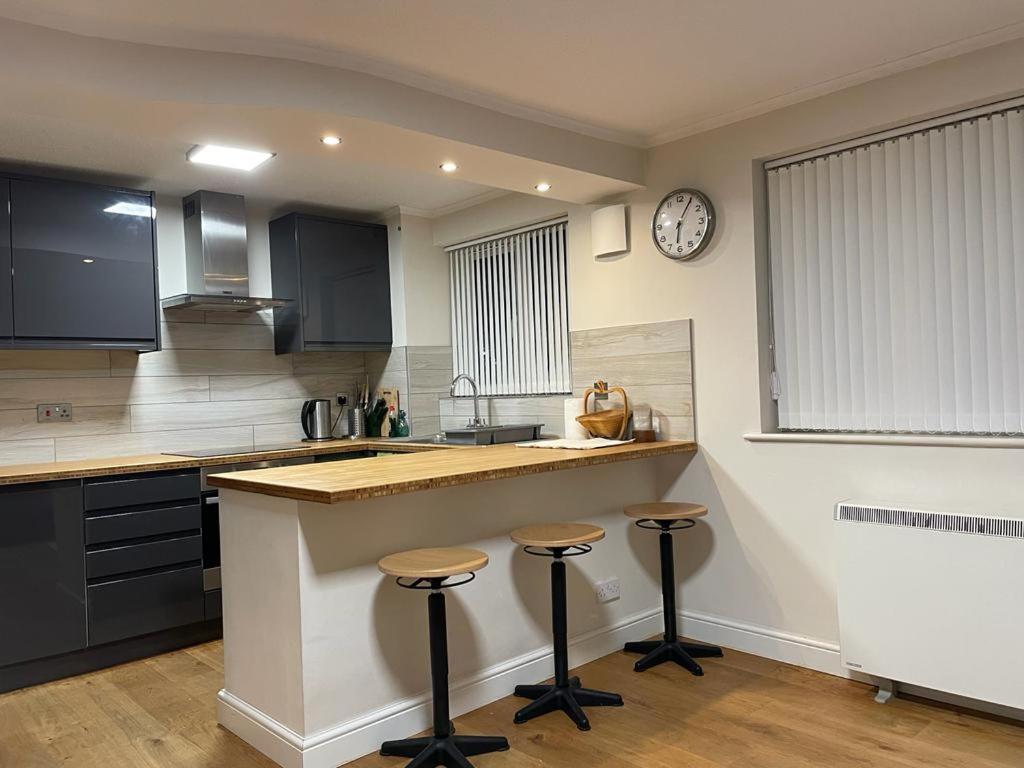 Morden Flat Close To Dlr Station With Free Parking Londyn Zewnętrze zdjęcie